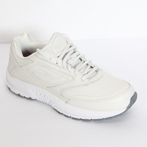 brooks dyad walker womens